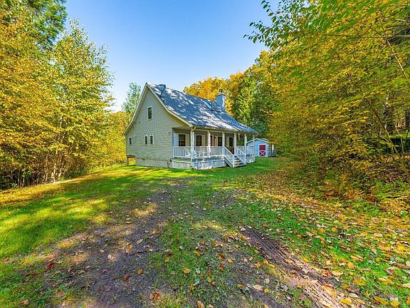 3rd image of 61 terrace Drive