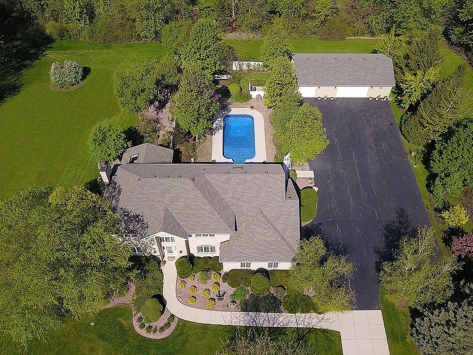 1st image of 13818 Prairie Hill Dr
