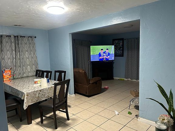 5th image of 4959 E McKenzie Ave
