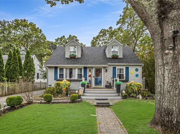 117 Forrest Avenue, Shirley, NY 11967