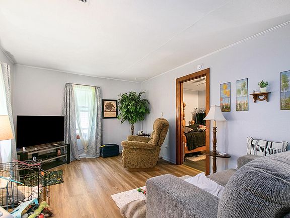 5th image of 305 W Michigan Ave