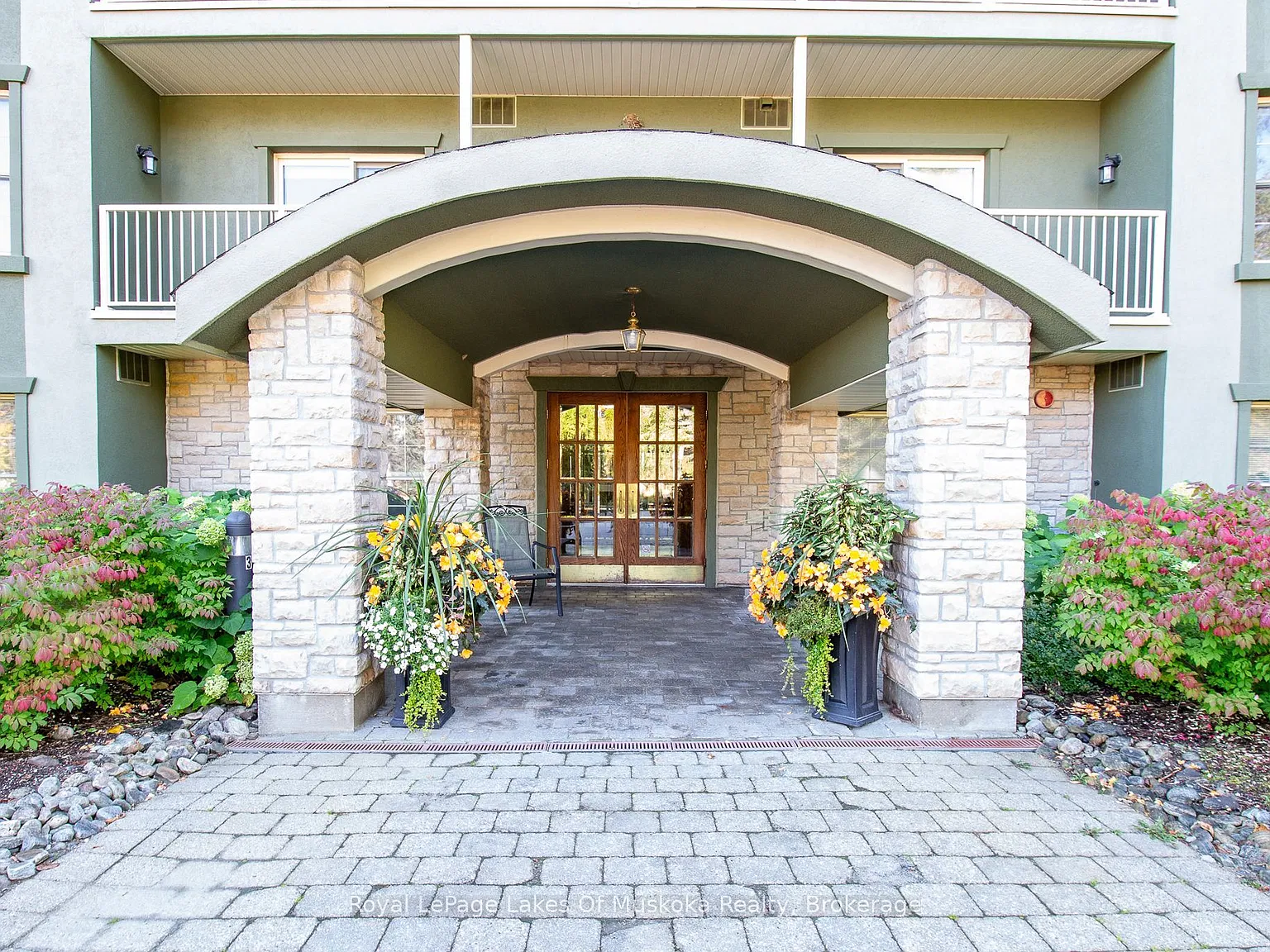 2 bed, $2,100 — Photo 2