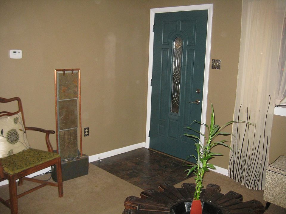 2nd image of 3111 Lark Dr