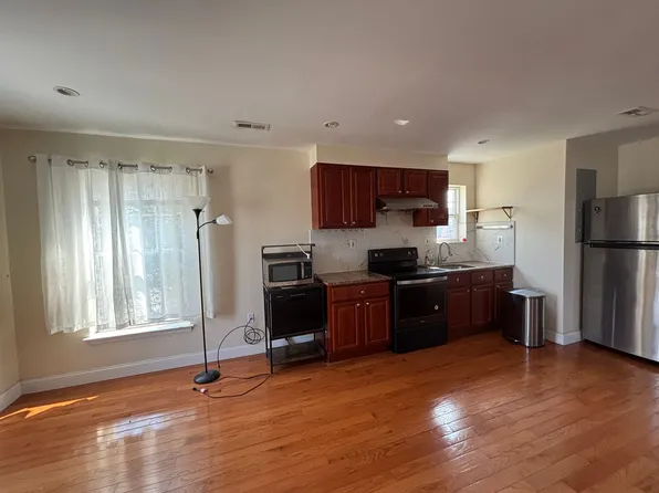 763 S 13th st, 763 S 13th St Floor 3, Philadelphia, PA 19147