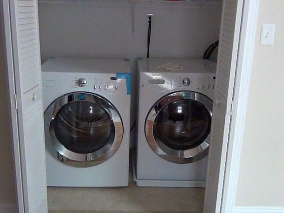 Laundry & Dryer