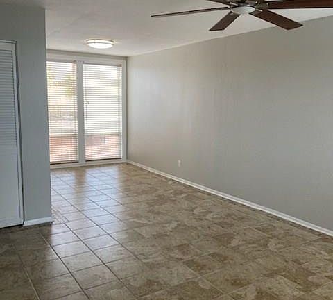 4th image of 3402 Ocean Dr APT 40