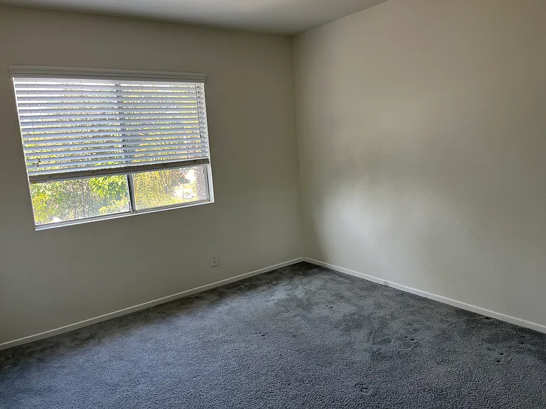 1657 Meadow Glen Rd — Photo 17