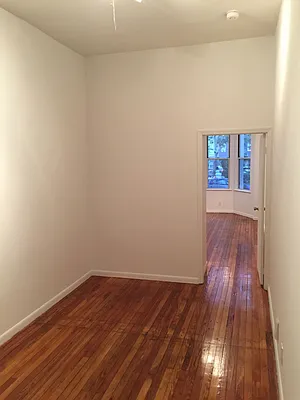 Rented by Flatiron Real Estate Advisors LLC | media 10