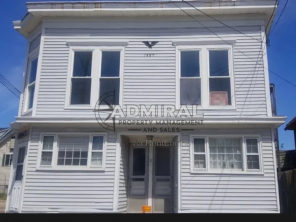 8 Mechanic St #2