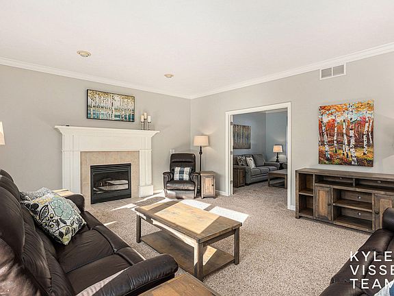 4th image of 2344 Cascade Lakes Cir SE