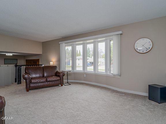 4th image of 3615 9th Ave N