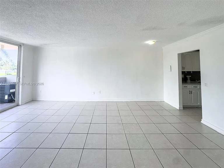 2075 NE 164th St #204 — Photo 5