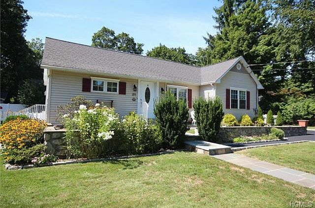 1st image of 25 Forest Ln
