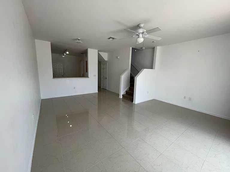 3637 Pine Oak Cir #105 — Photo 6