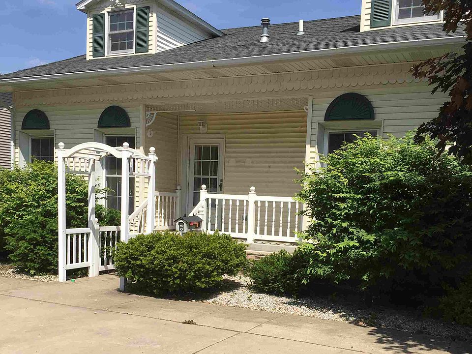 1st image of 1621 S Park St
