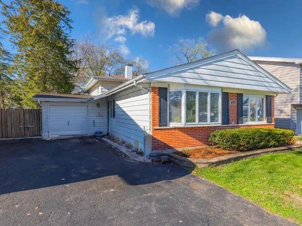 1113 E Elm St, Wheaton, IL 60189