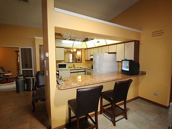 4th image of 601 Hawaiian Way