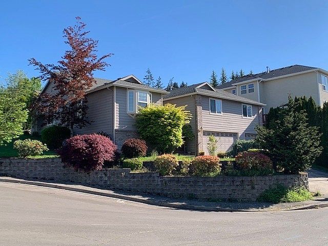 1st image of 1405 NW Gregory Dr