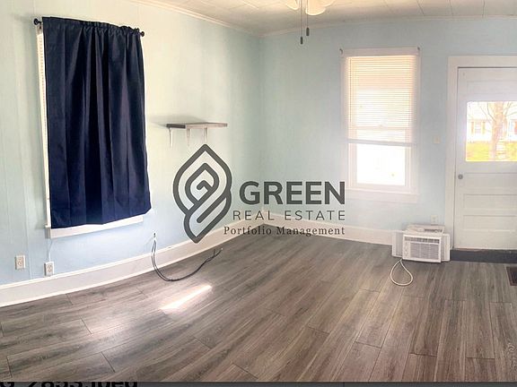 4th image of 196 S Grand Ave #1/2