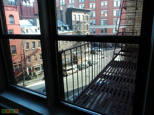 Rented by KVNY Soho | media 21