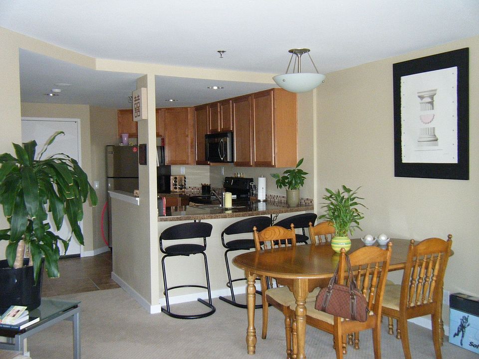 1st image of 100 Park Ave W APT 1105