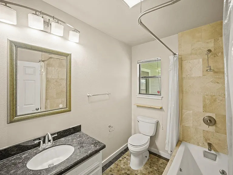 608 Northwood St — Photo 14