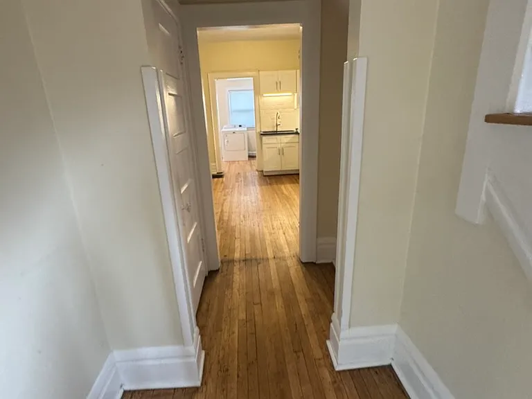 113 E Oakland Ave — Photo 12