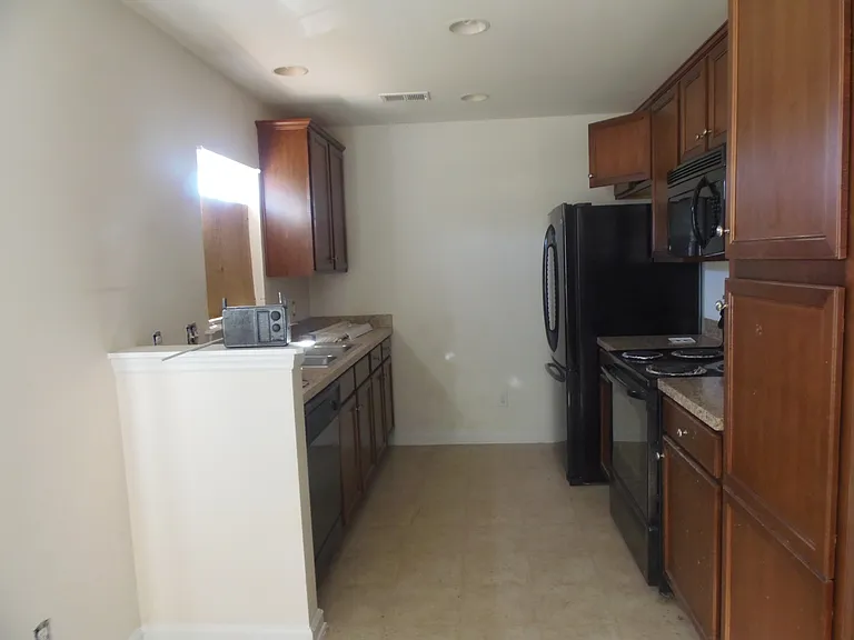 1113 Flyway Rd — Photo 5