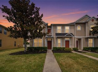 6924 Towering Spruce Dr, Riverview, FL 33578