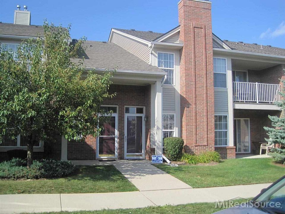 1st image of 15483 N Claremont