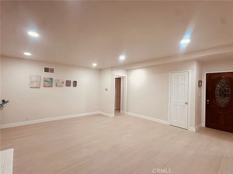 12431 Merrill St — Photo 6