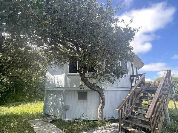 95 Skyline Rd, Southern Shores, NC 27949