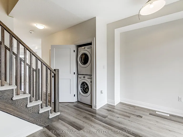 461 Blackburn Dr — Photo 20