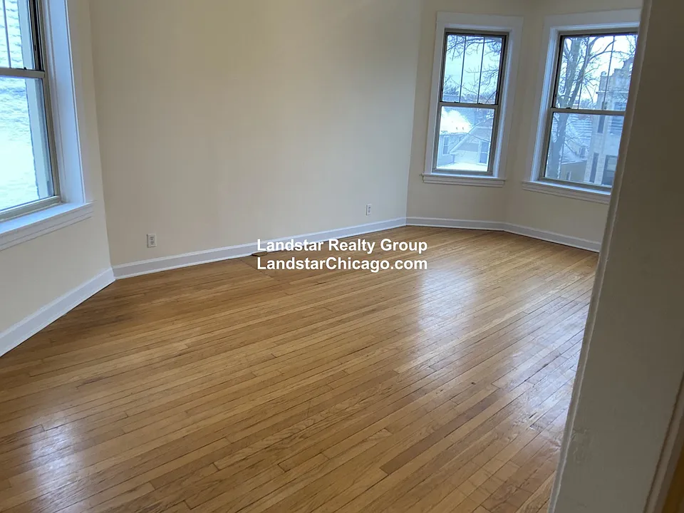 2453 N Spaulding Ave #3