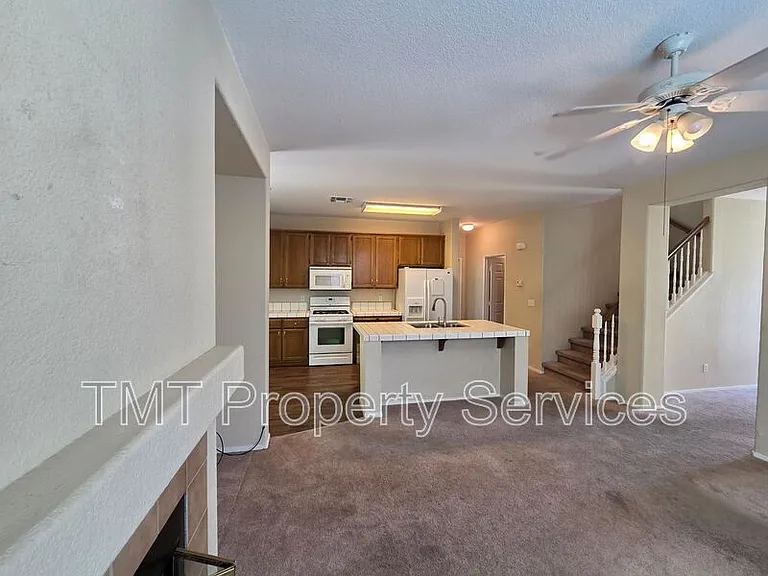 1717 Providence Way — Photo 11