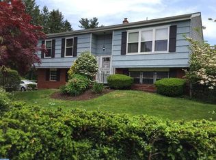 412 Paper Mill Rd, Oreland, PA 19075