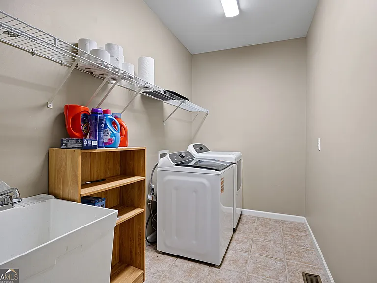 227 Oakwind Pte — Photo 17