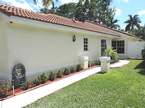 Side landscaping
