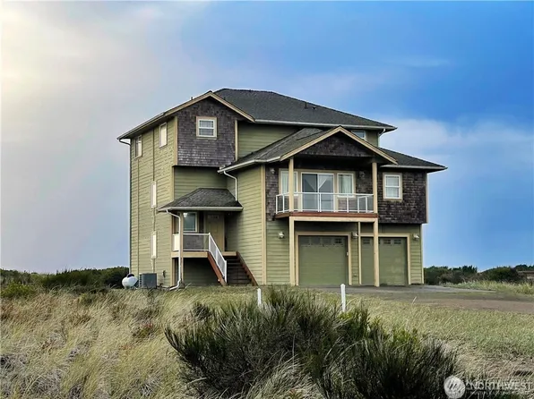 1185 Ocean Shores Boulevard SW, Ocean Shores, WA 98569