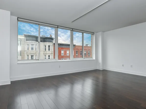 1100 Maxwell Lane image 8 of 17