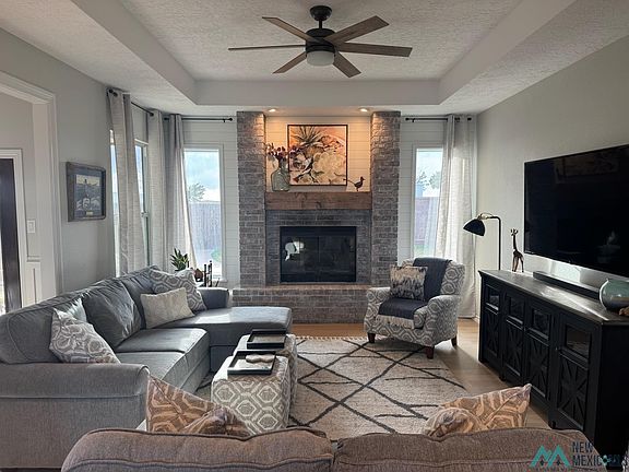 3rd image of 8324 La Linda St
