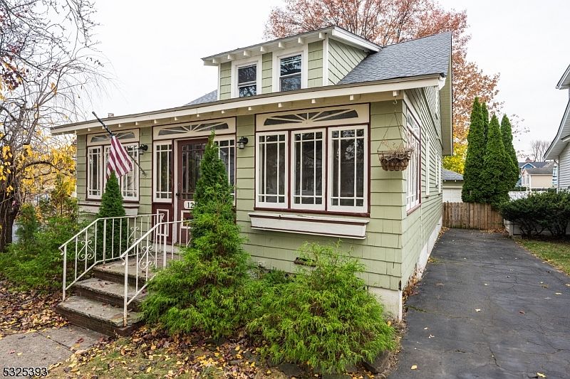 121 Grant Ave, Nutley, NJ 07110 | Zillow
