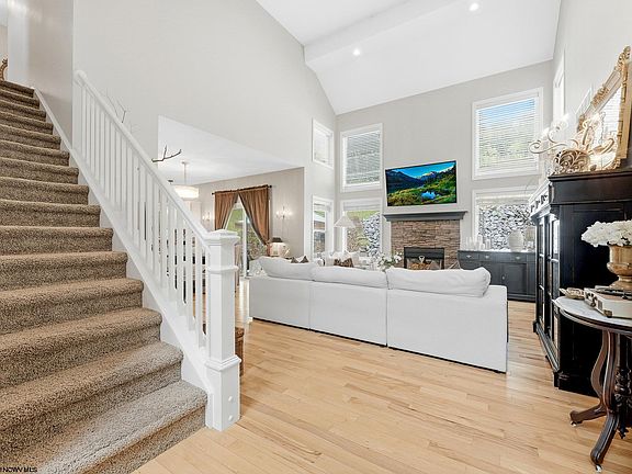 4th image of 4508 Laurel Ridge Dr