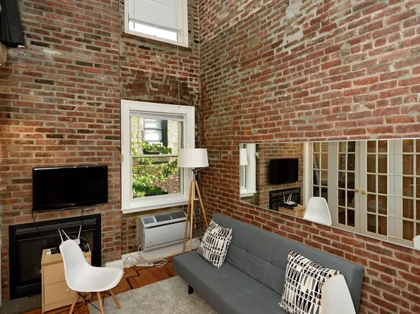 692 10th Avenue image 2 of 24