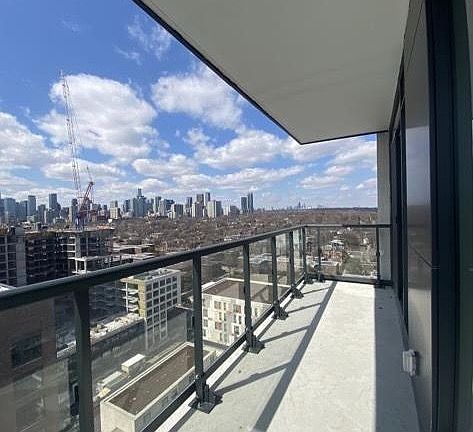 5th image of 130 River St #1508