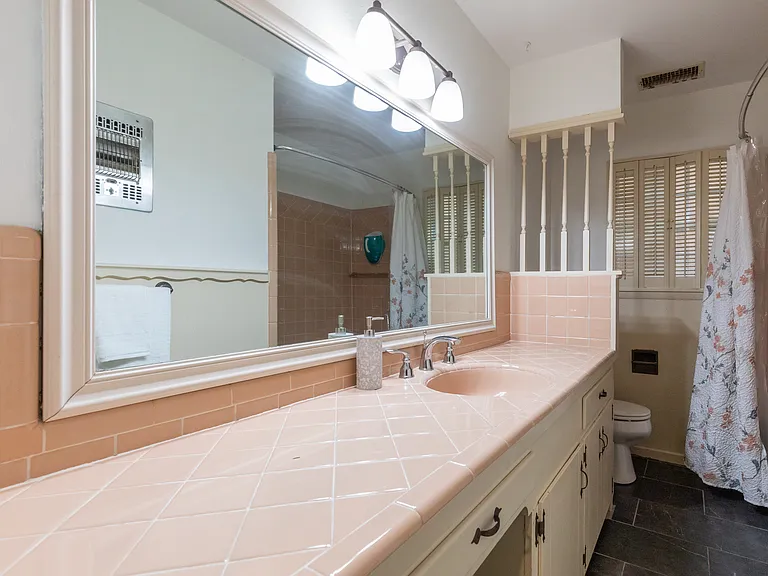 2132 Sylvan Dr — Photo 19