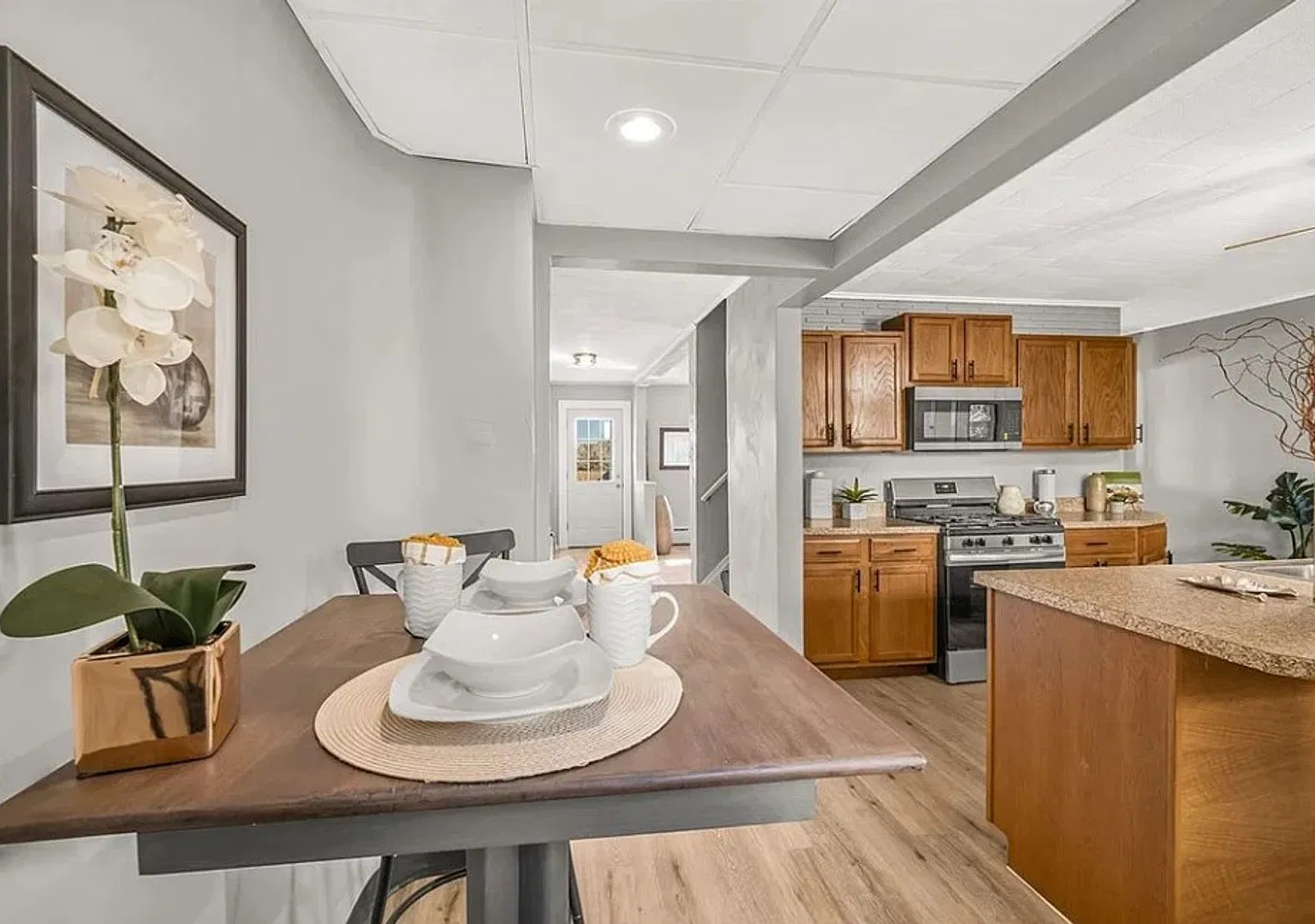 Warm & Inviting 3 Bedroom, 1 Bath Home In Mt. Oliver — Photo 4