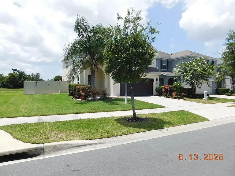 3199 Turret Dr — Photo 2