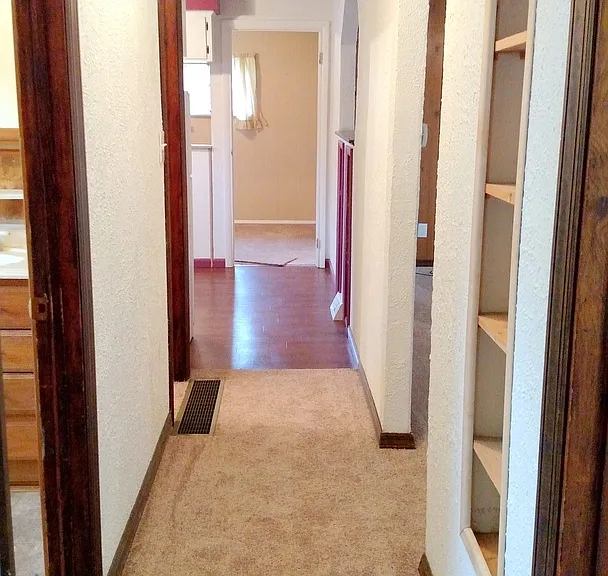 1307 Walnut St — Photo 5