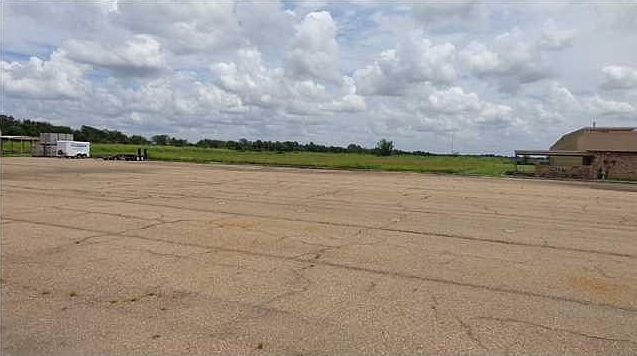 1st image of 270 Industrial Dr